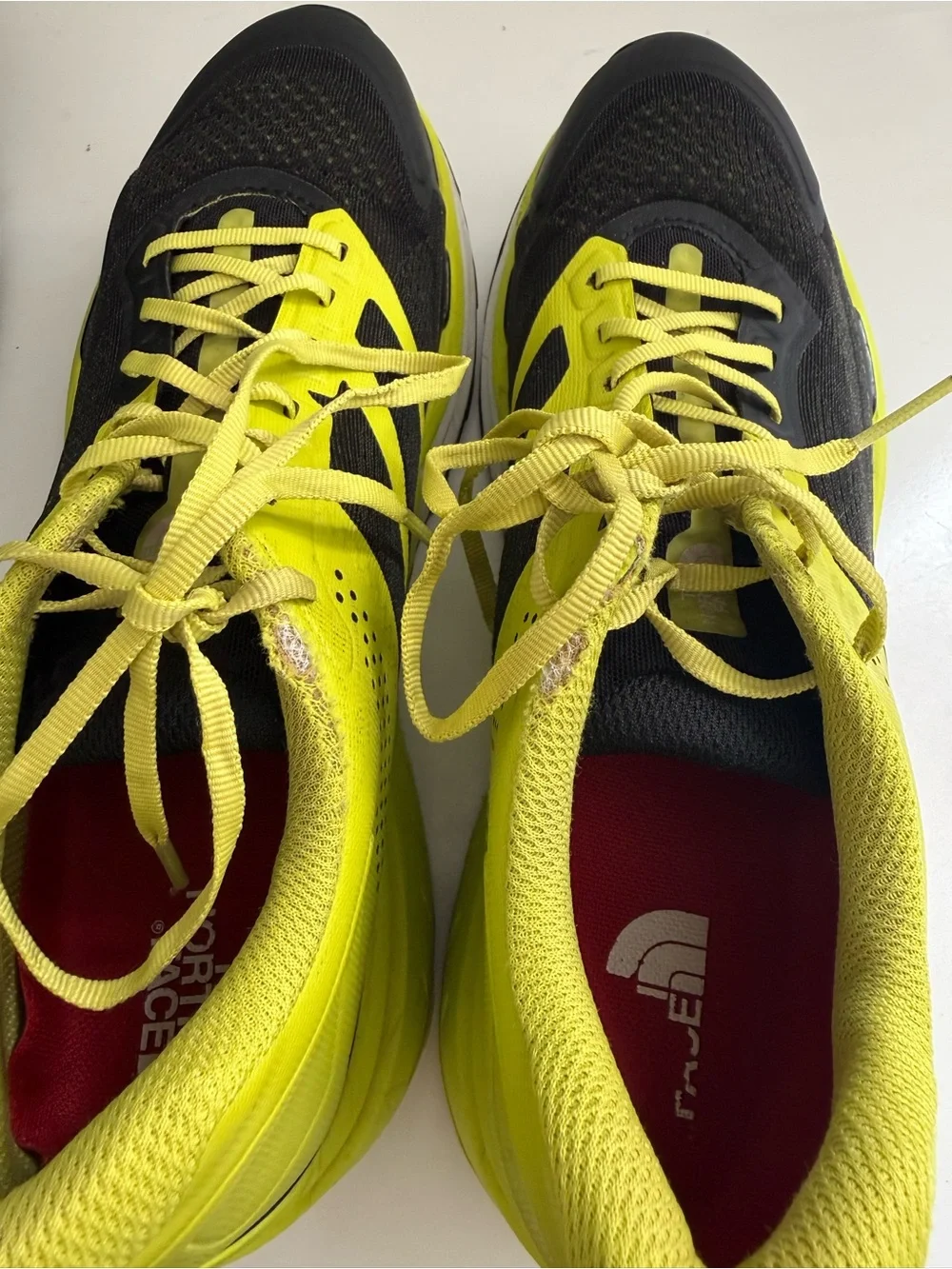 The North Face VECTIV Men size 10.5 Running Shoes in Neon Yellow and Black